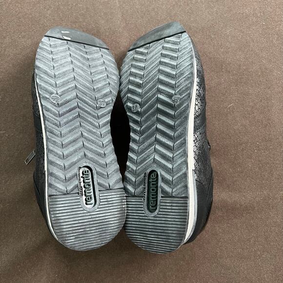 Remonte Soft Women's Black Leather Textured Slip-On Sneakers Size EU 37 New - Picture 12 of 12